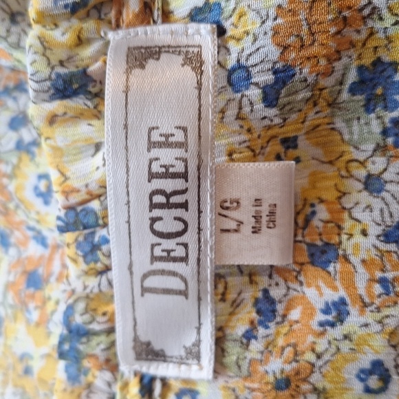 Decree floral baby doll blouse size large - Picture 9 of 11